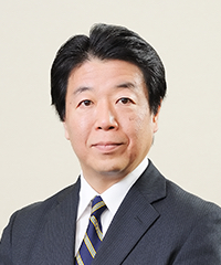 片山　浩 >氏