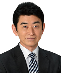 日色 隆善 氏